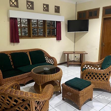 Hotel Puspa Sari เชียแตร์ ภายนอก รูปภาพ