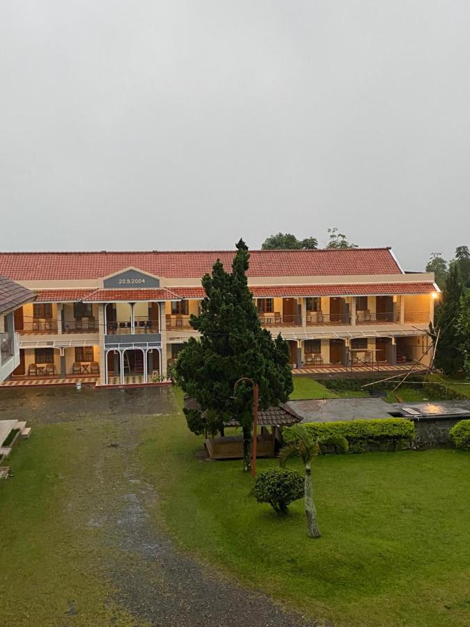 Hotel Puspa Sari เชียแตร์ ภายนอก รูปภาพ