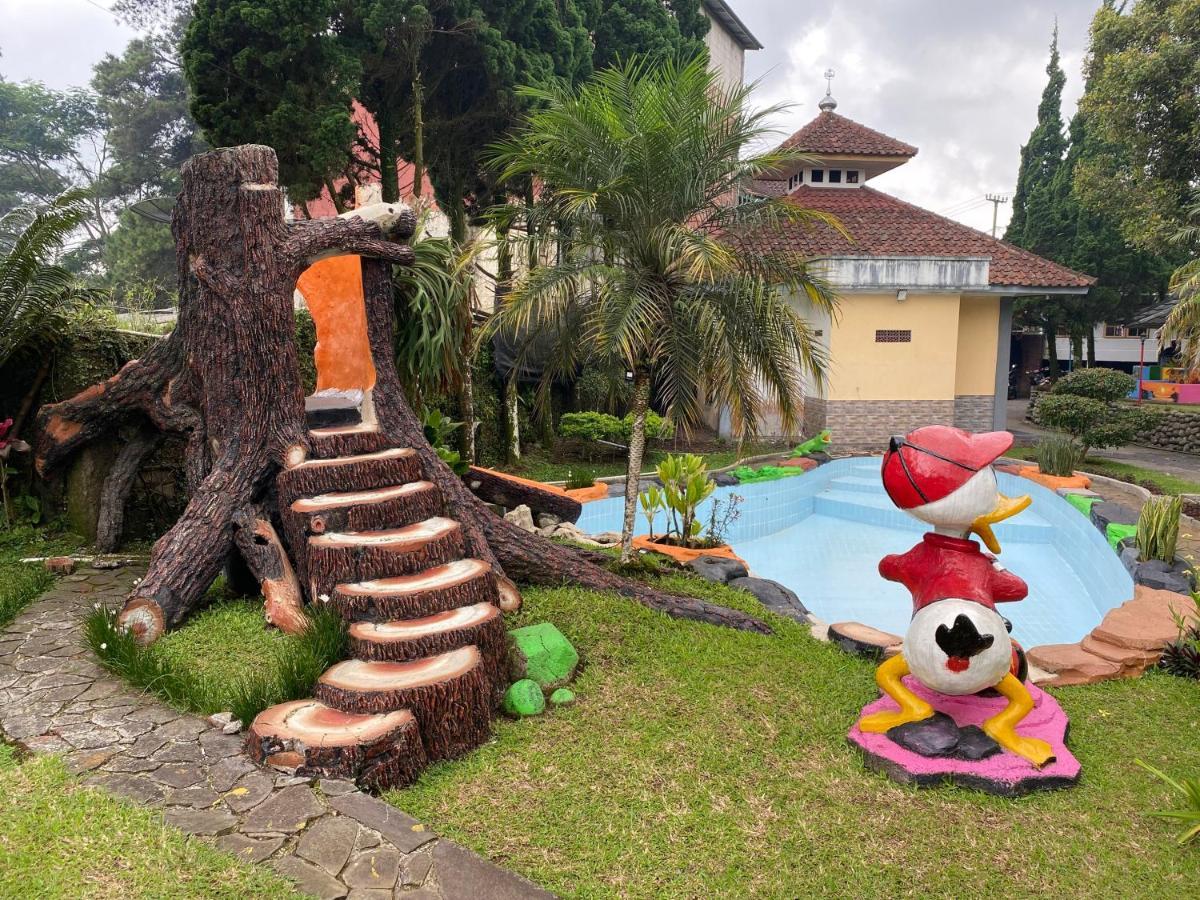 Hotel Puspa Sari เชียแตร์ ภายนอก รูปภาพ