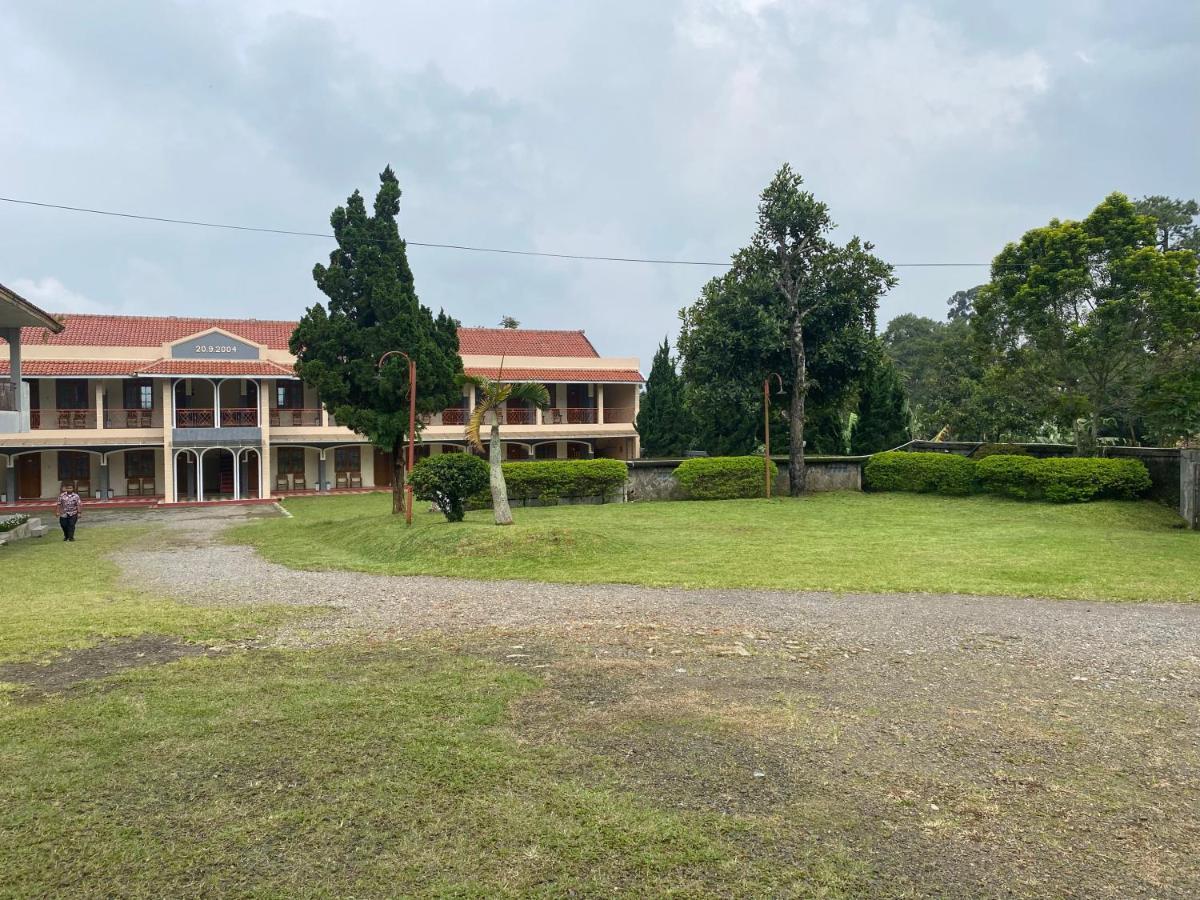 Hotel Puspa Sari เชียแตร์ ภายนอก รูปภาพ