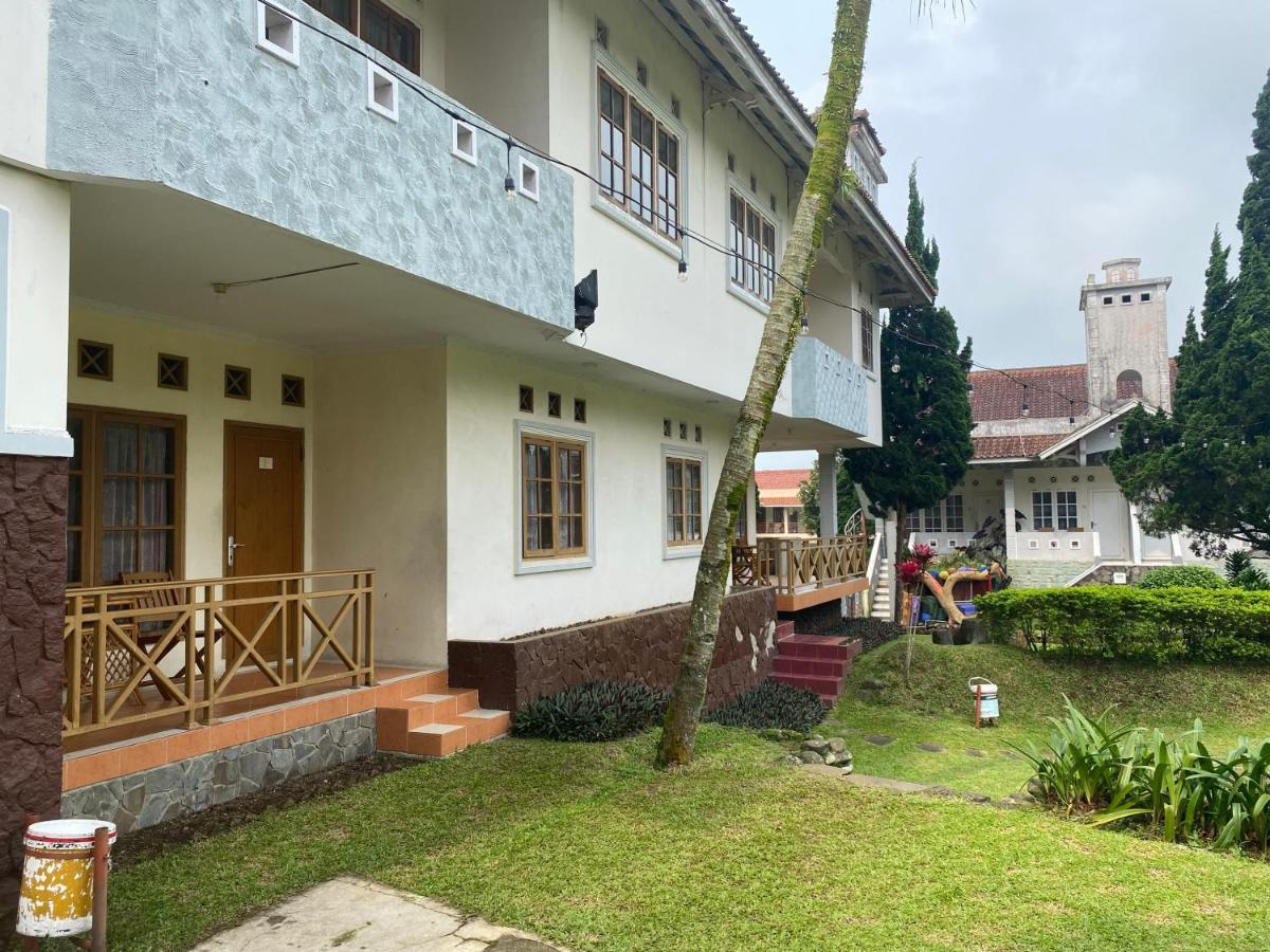 Hotel Puspa Sari เชียแตร์ ภายนอก รูปภาพ