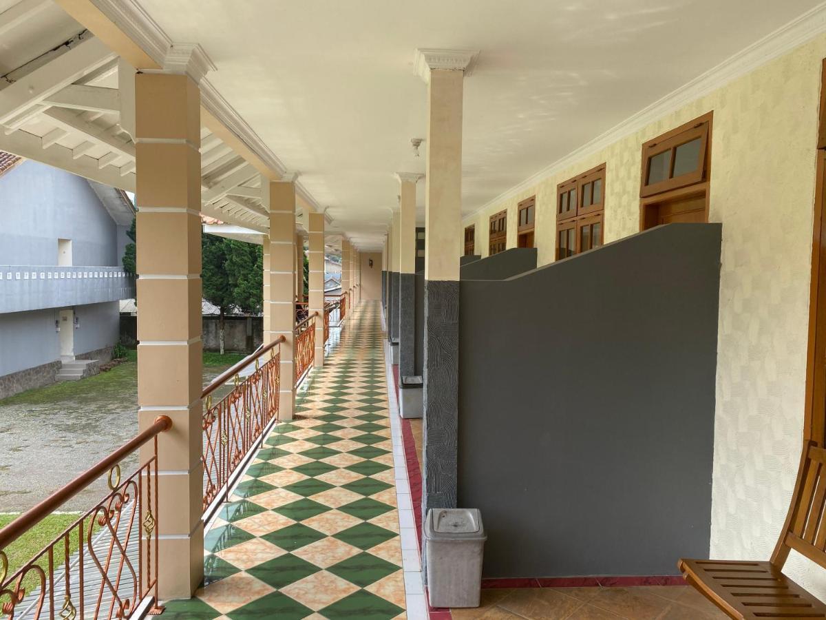 Hotel Puspa Sari เชียแตร์ ภายนอก รูปภาพ