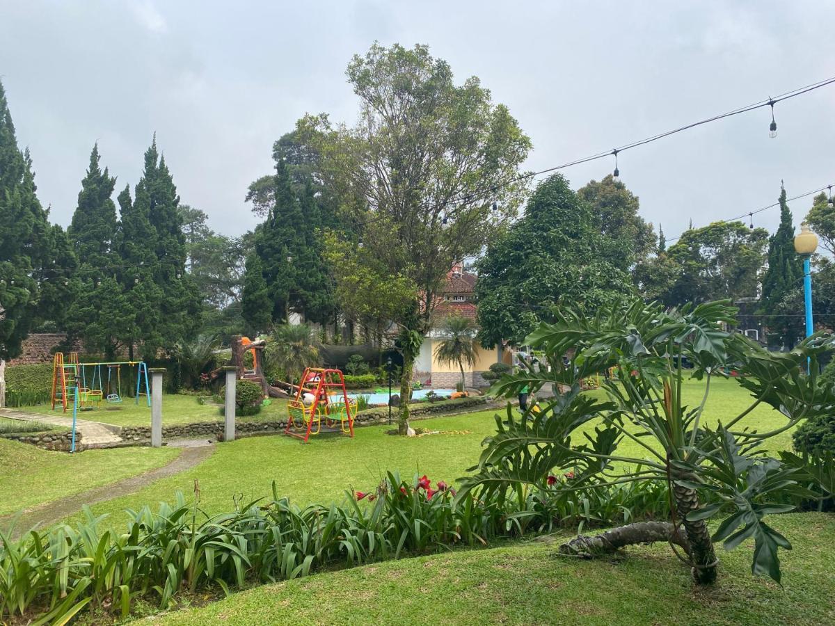 Hotel Puspa Sari เชียแตร์ ภายนอก รูปภาพ