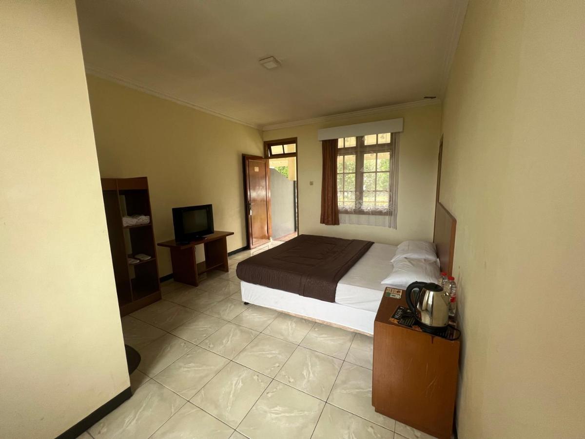 Hotel Puspa Sari เชียแตร์ ภายนอก รูปภาพ