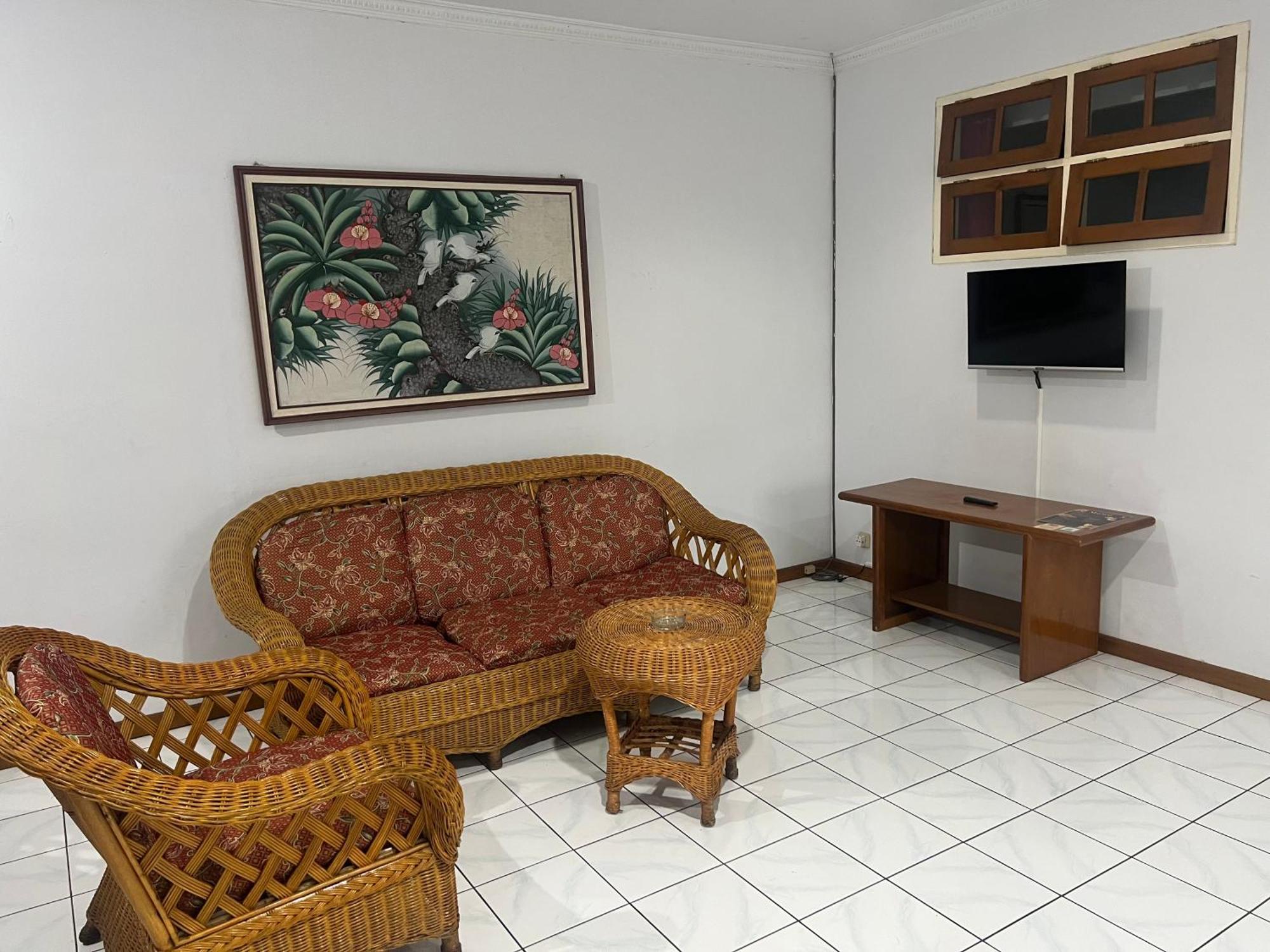 Hotel Puspa Sari เชียแตร์ ภายนอก รูปภาพ