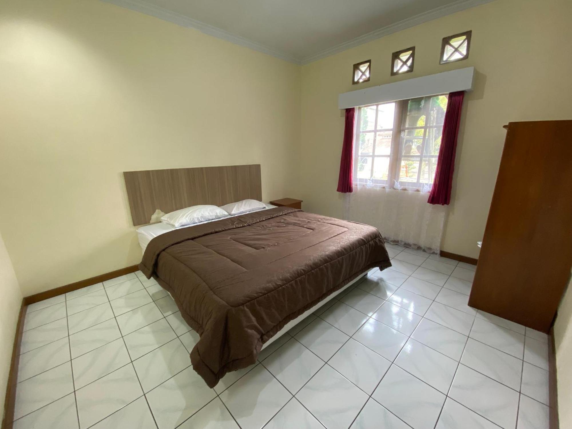 Hotel Puspa Sari เชียแตร์ ภายนอก รูปภาพ