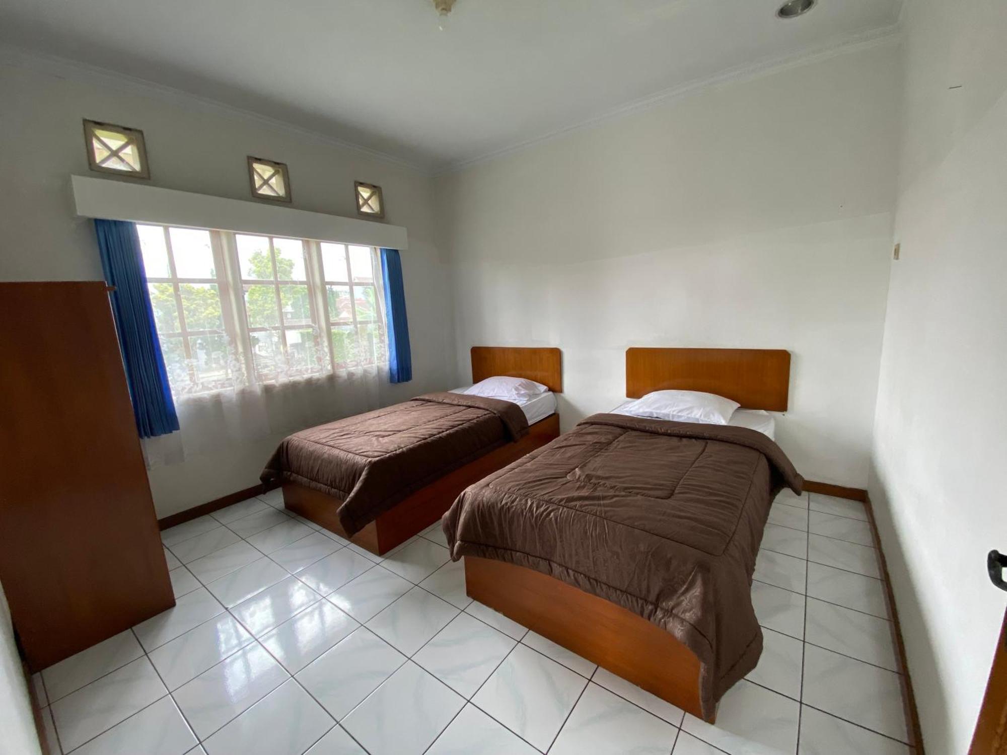 Hotel Puspa Sari เชียแตร์ ภายนอก รูปภาพ