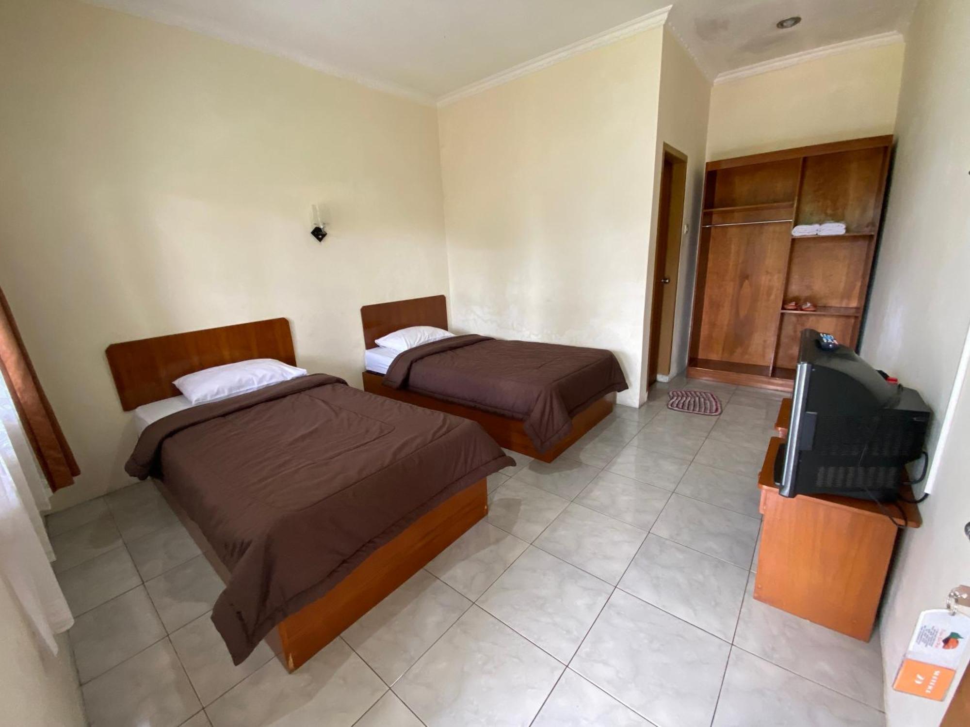 Hotel Puspa Sari เชียแตร์ ภายนอก รูปภาพ